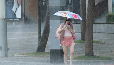 天氣預報／全台防豪雨！週末泡湯「雨下到發霉」 中南部紅到發紫