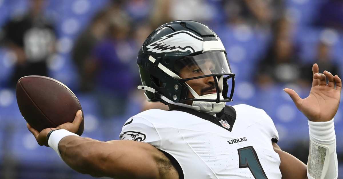 Chris Long on Eagles, Jalen Hurts: 'Have To Play Better'