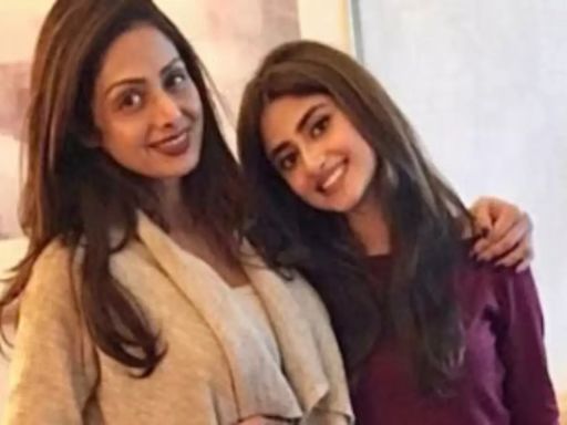 Did You Know: Sridevi Adopted Her Screen Daughter Sajal Ali During Mom Shoot, Said 'I Now Have Three...'