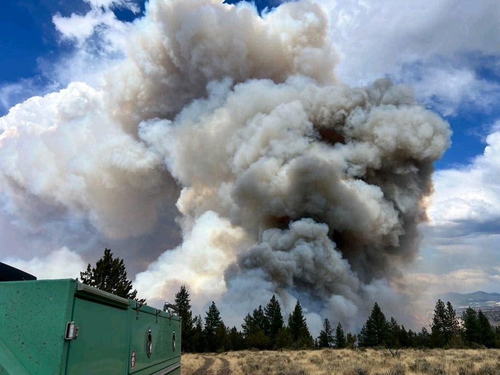 Oregon wildfires: Closure issued for McKenzie Pass area, incoming rain should help fires