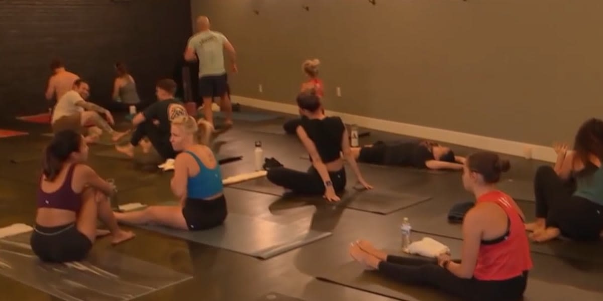 ONLY ON FOX5: Hot yoga still popular during heat wave in Las Vegas