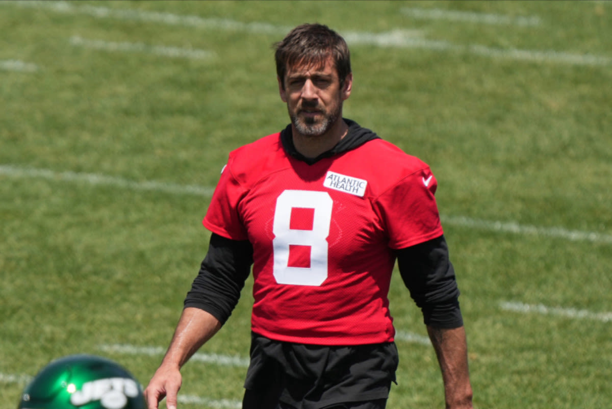 Concerning Video of Aaron Rodgers Emerges From New York Jets' OTAs
