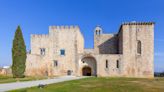 El desconocido pueblo de Portugal a menos de una hora de España que es de los más bonitos del Alentejo