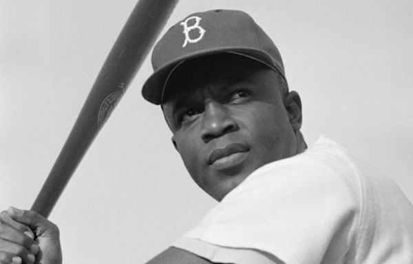 New Jackie Robinson Statue To Replace One Stolen From Kansas Park Earlier This Year