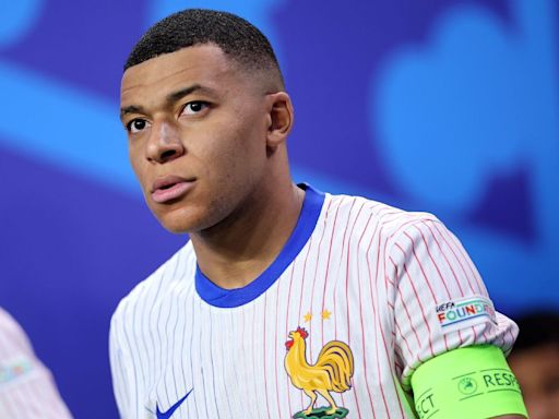 Madrid fans face month delay for Mbappé shirts