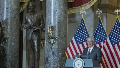 Franklin Graham Reveals Subtle Details of Billy Graham’s Capitol Statue That Point Toward Jesus