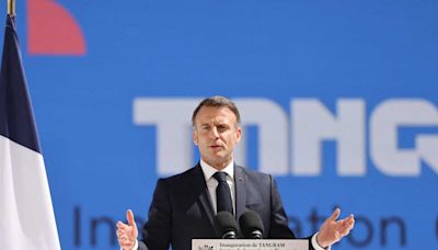 Critiqué pour avoir défendu Gérard Depardieu, accusé de viol et d’agressions sexuelles, Emmanuel Macron assume