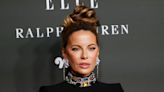 ¿Qué le pasa a Kate Beckinsale? La actriz comparte una nueva foto de su misterioso ingreso en el hospital