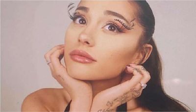 Ariana Grande abre álbum de fotos da passagem por Paris