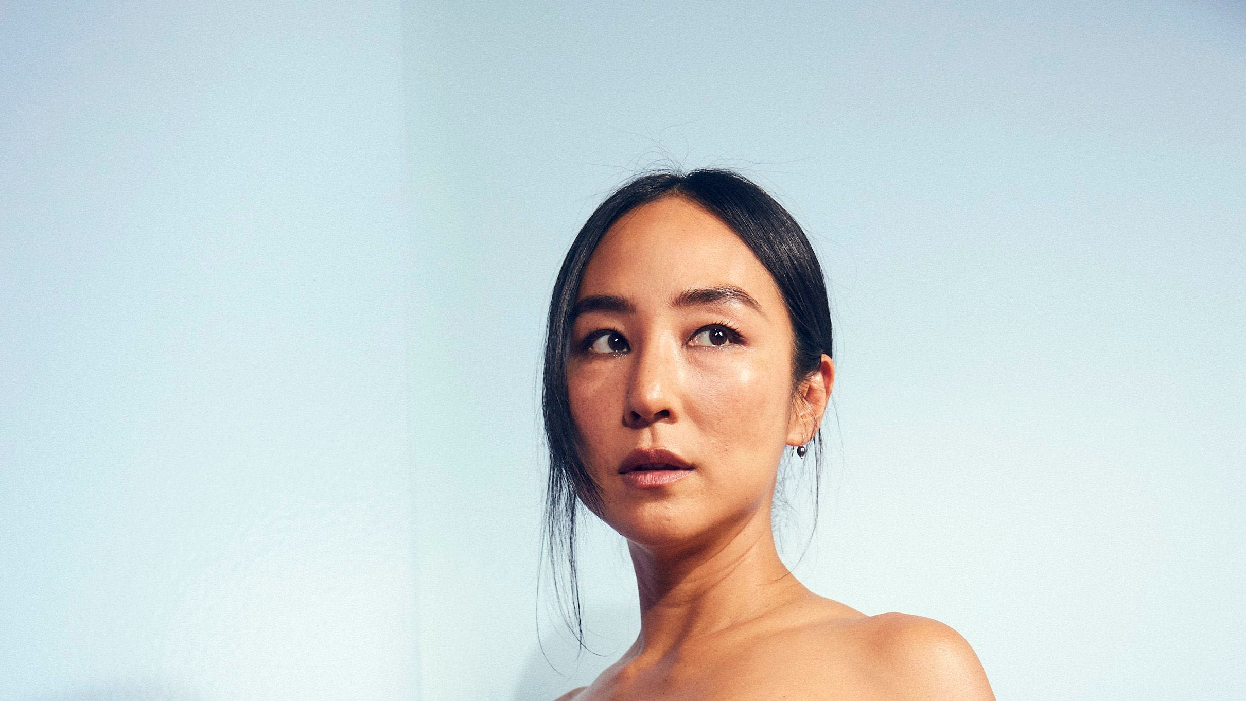 Greta Lee Does Easy Elegance in a Structural Leather Gown