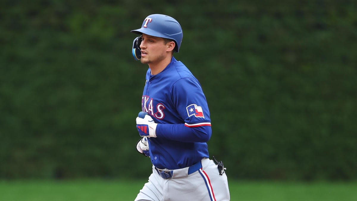 Corey Seager injury update: Rangers star leaves game vs. Tigers with hamstring tightness