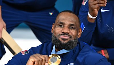 MVP do basquete masculino em Paris-2024, LeBron James anuncia que não vai disputar os Jogos de Los Angeles