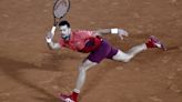 Roland Garros. Djokovic inicia la defensa batiendo a un combativo Herbert