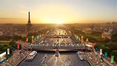 Despite security risks, preparations for parade on Seine 'in full swing'