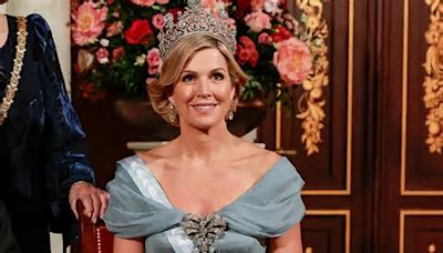 Máxima impacta con un vestido de escote viral y la tiara más valiosa de su colección