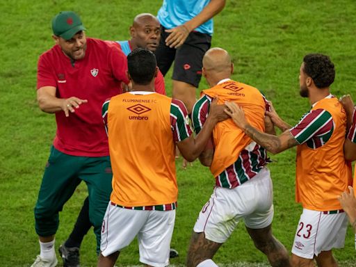 Felipe Melo, do Fluminense, será denunciado pelo STJD por agressão a assessor e pode pegar gancho de até 12 jogos