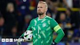 Kasper Schmeichel: Celtic sign Denmark goalkeeper on one-year deal