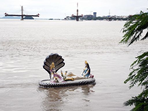 Assam floods: Over 6.71 lakh hit; IAF pressed into rescue