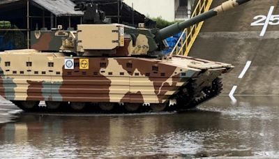 What is the 'Zorawar' light battle tank that India will deploy at China border?