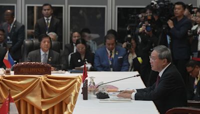 China seeks deeper economic ties with ASEAN at summit talks as South China Sea disputes lurk