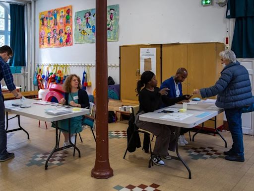 París, ciudad favorable a la izquierda, teme por el resultado en Francia