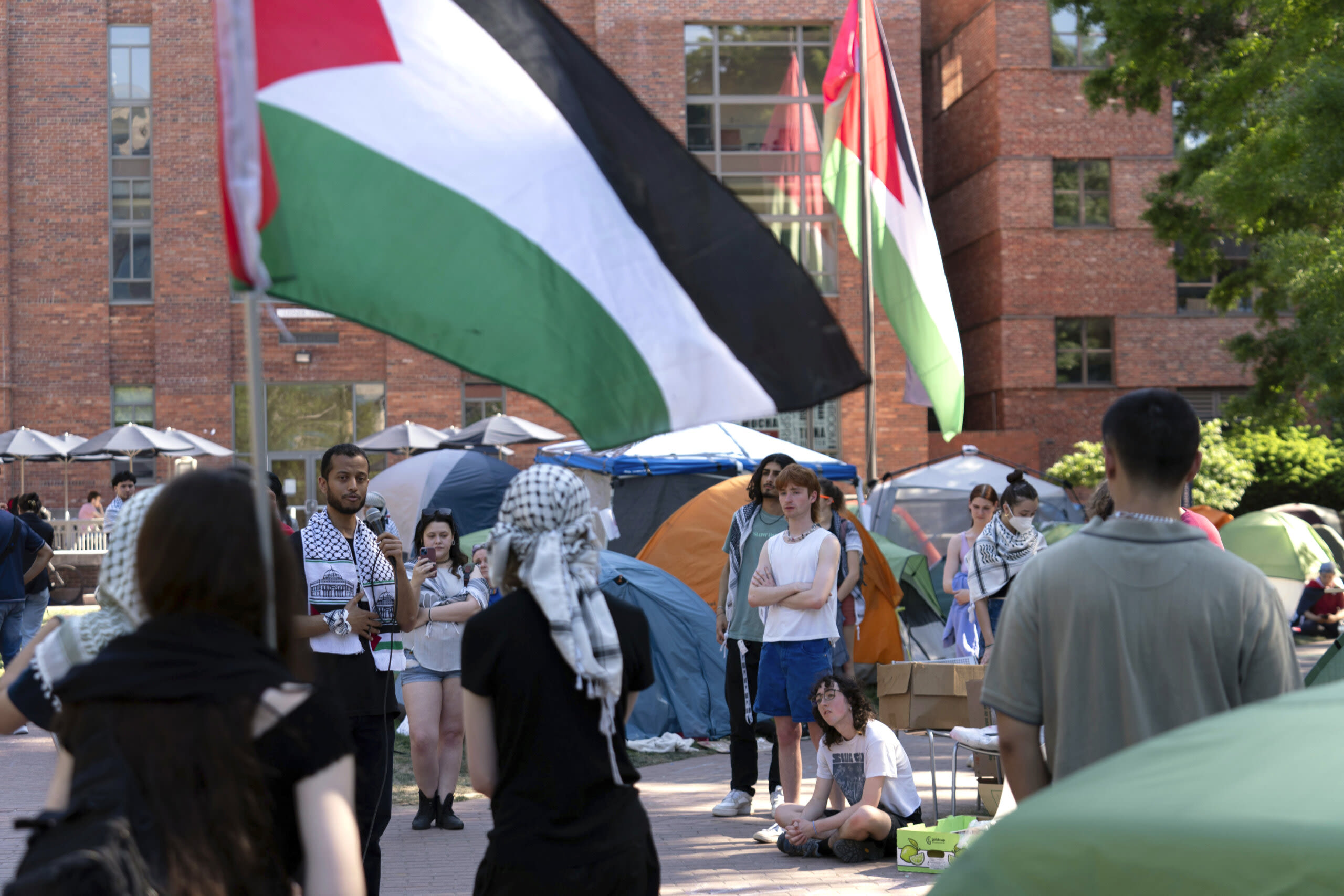 GWU protest enters day 9 after campus police cut down Palestinian, American flags - WTOP News