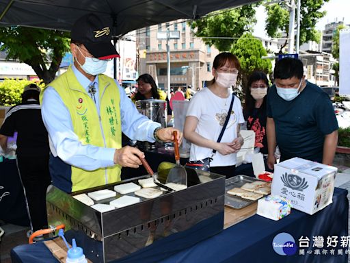 彰化市長掌廚煎菜頭粿義賣 為姊妹市「花蓮震災」募款