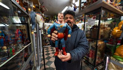 De Hijitus a Superman: tiene más de 5000 juguetes en un museo y revela por cuánto dinero vendería su colección