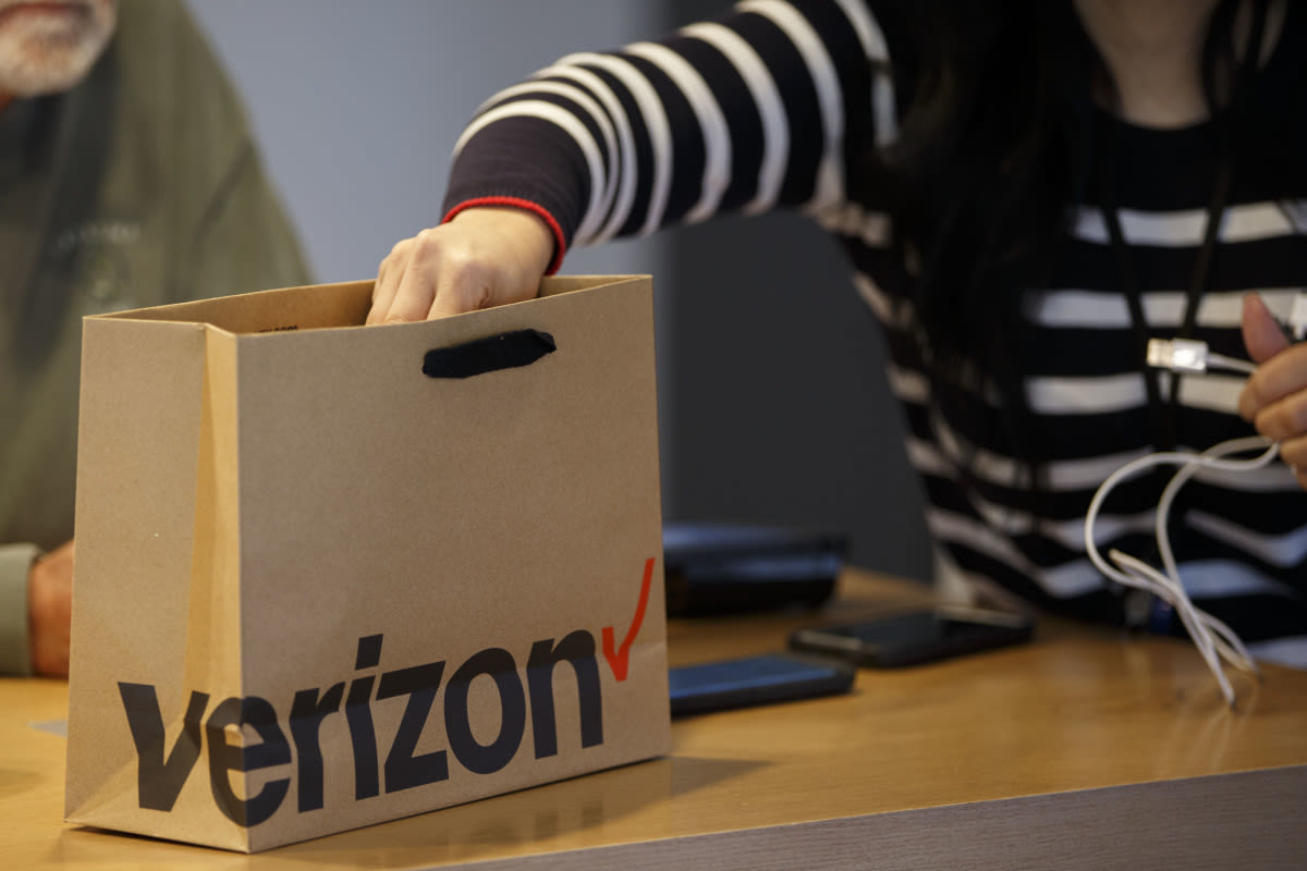 Verizon sounds the alarm on a trend that is hurting its pockets