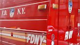 Milagroso rescate de hombre en auto en llamas durante carrera ilegal en Nueva York - El Diario NY