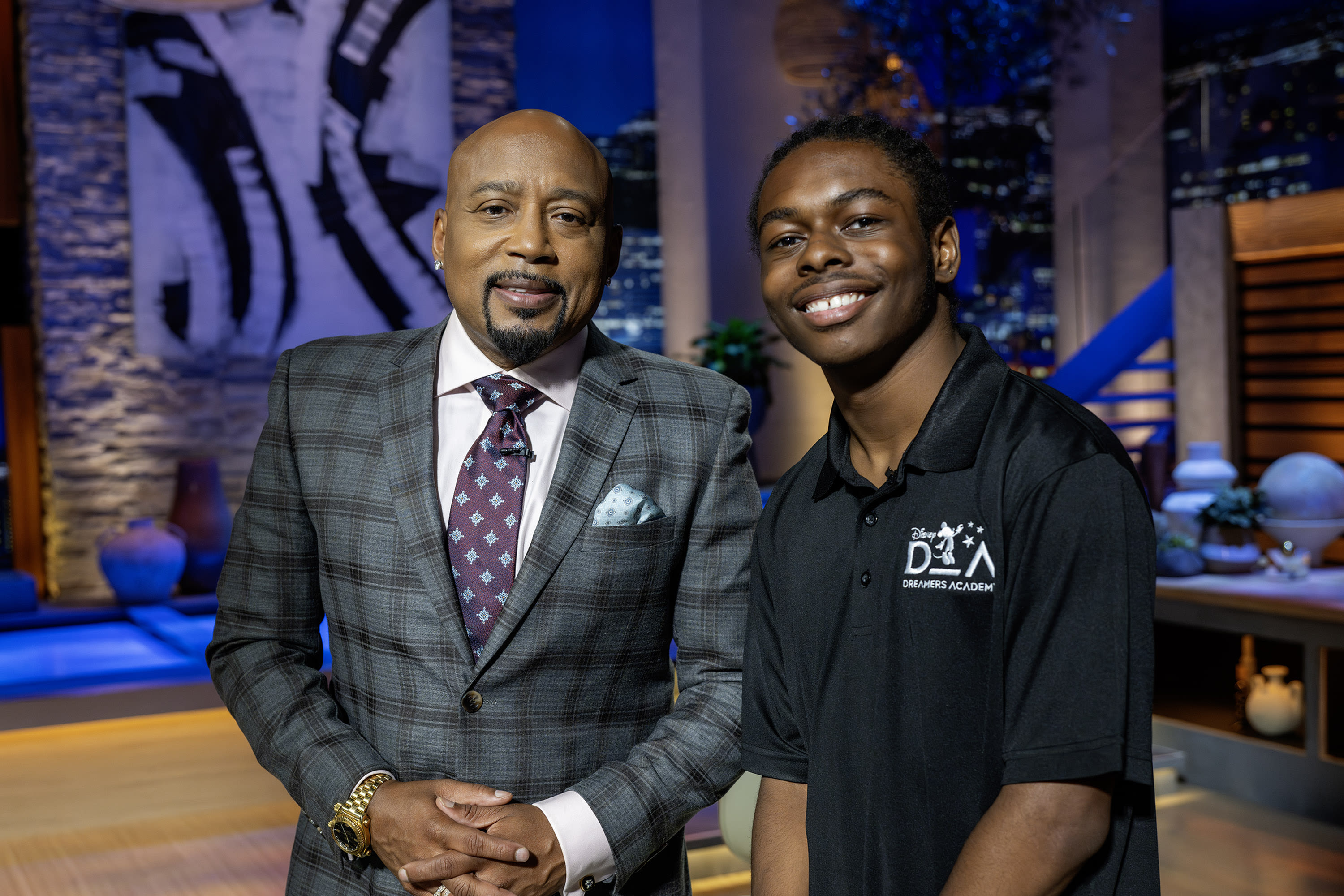 The Source |Daymond John and Disney Dreamers Academy Inspire Teen Entrepreneur with ‘Shark Tank’ Visit