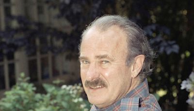 Dabney Coleman, actor who specialized in curmudgeons, dies at 92 - WBBJ TV