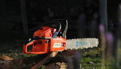 TÉMOIGNAGE. "J'ai tenté de m'amputer moi-même avec une tronçonneuse tant je souffrais"