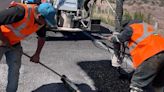 Sacaron Jetpatcher y repararon baches en carretera a Juárez