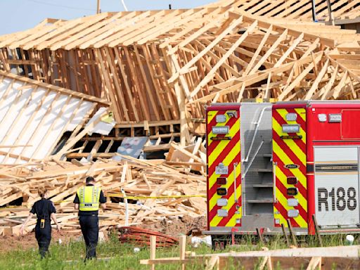 Power outages could linger for days after storms batter Texas again, leaving 1 dead