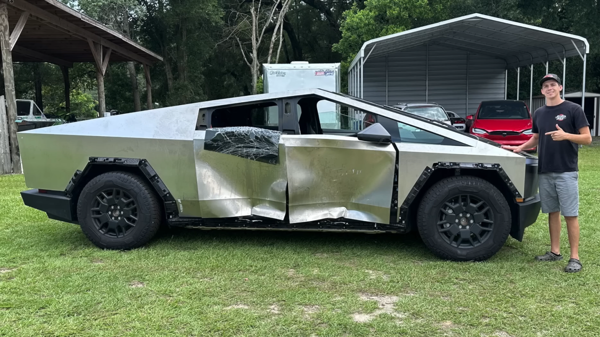 Fixing a totaled Tesla Cybertruck isn't worth it