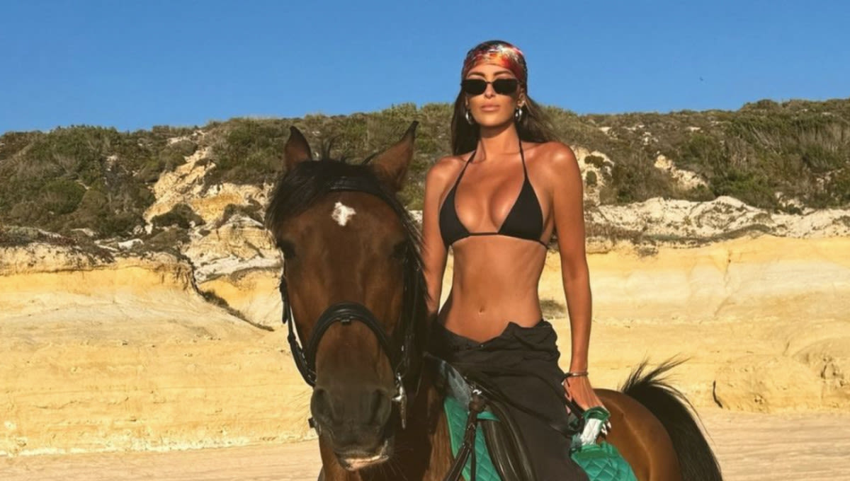Dustin Johnson’s Wife, Paulina Gretzky, Turns Heads With Horseback Photoshoot