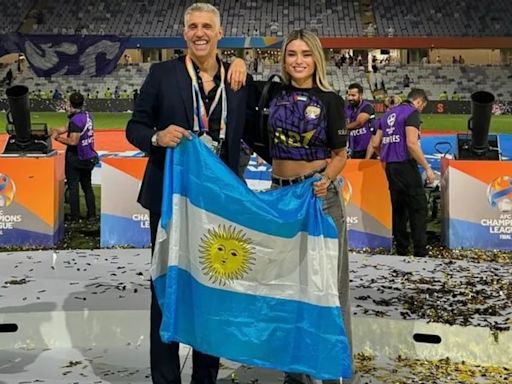 El ROMÁNTICO momento entre Hernán Crespo y su novia en los festejos de la Champions League de Asia