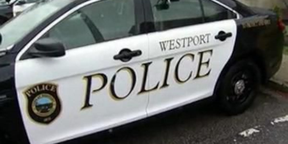 Suspects smash display cases, steal jewelry in Westport