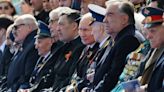 Two ‘veterans’ sitting next to Putin at May 9 parade were not WWII fighters – media reports