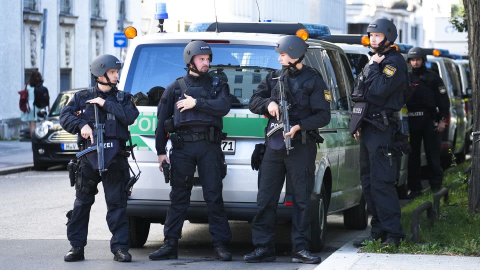 Police kill armed man near Israeli consulate in Munich