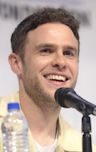 Iain De Caestecker