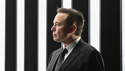 Tesla again seeks shareholder approval for Musk's 2018 pay voided by judge