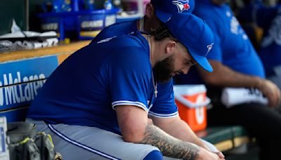 Blue Jays put right-hander Manoah on IL with elbow sprain, acquire Burr from Phillies