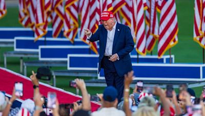 Trump se pavonea en una manifestación política en Doral: ‘No importa a quién nominen’