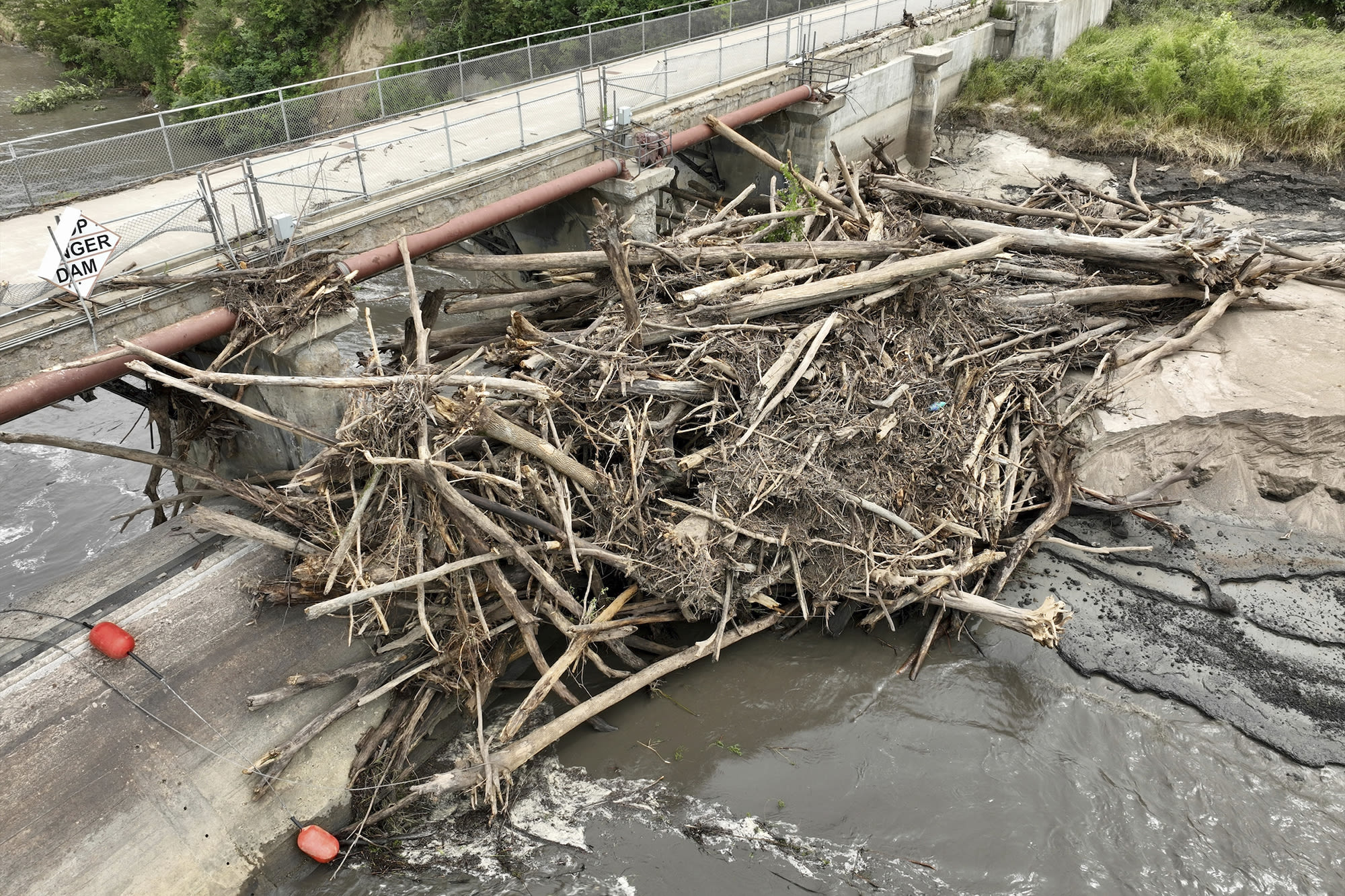 Severe weather wreaks havoc across the US — from Midwest flooding to deadly Northeast storms