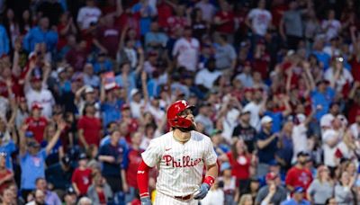 Bryce Harper's grand slam powers Phillies past Blue Jays