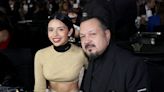 Pepe Aguilar se convierte en corista en el concierto de su hija Ángela