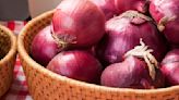 10 Creative Ways To Use Onion Skins