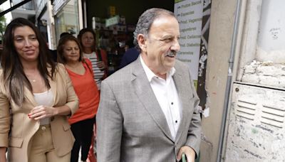 La Rioja: Ricardo Quintela limita el uso de las cuasimonedas y solo los funcionarios cobraron parte de su sueldo en “Chachos”